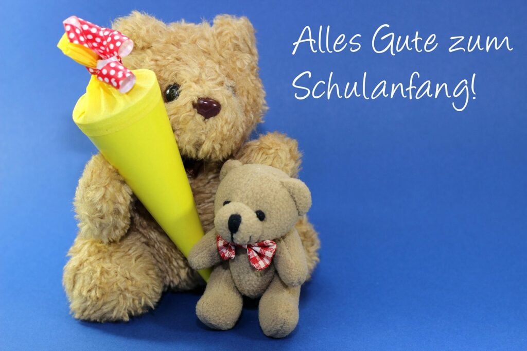 フリーランスプログラマーになるためのスクールと独学の違いは？