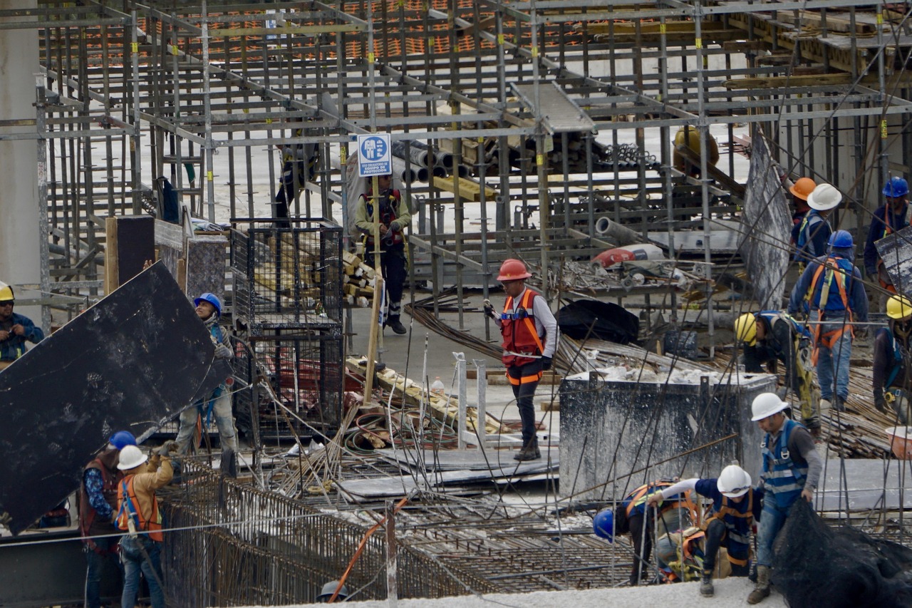 月収30万を目指す副業としてのフリーランスの始め方は？